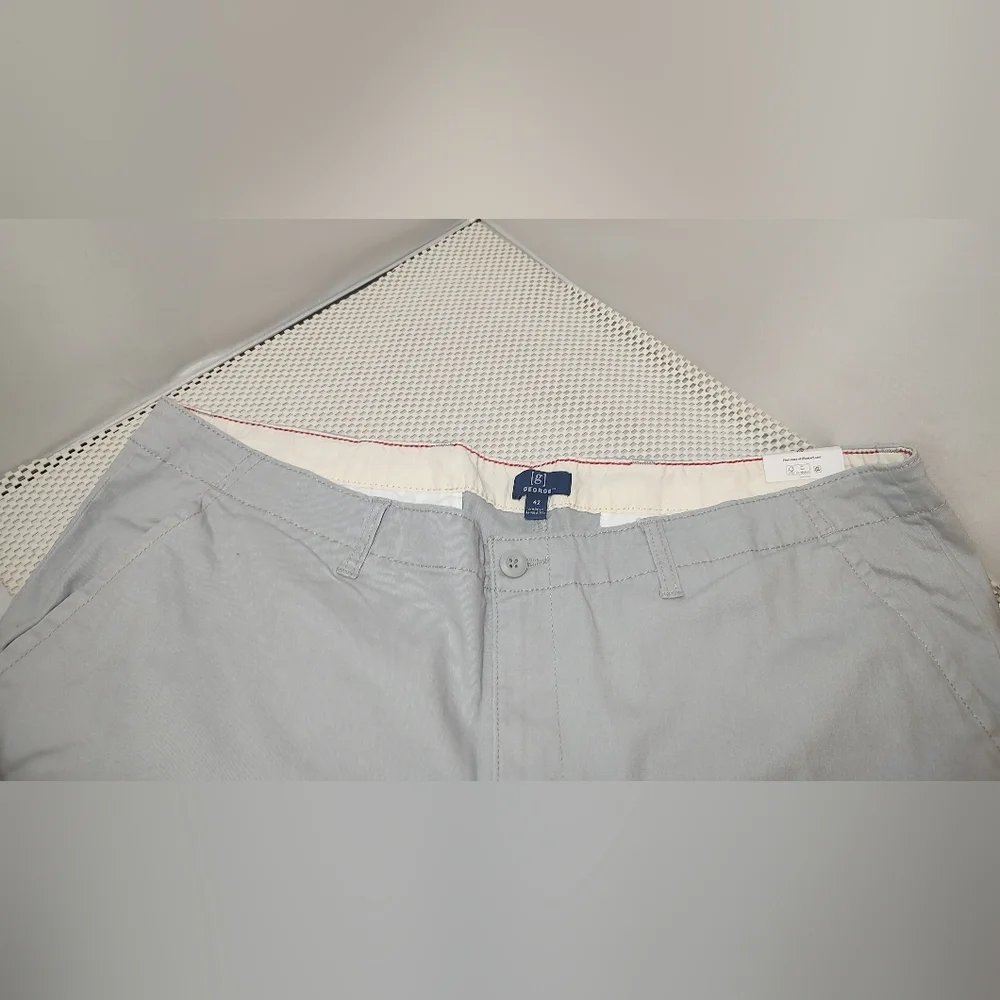 George Men's Size 42 Flat Front Shorts Above the Knee Soft Silver NWT
